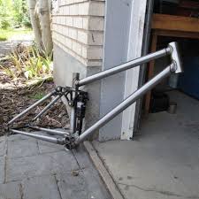 77 Likes 3 Comments Walt Wehner Waltworks On Instagram 40cm Chainstay 140 Travel Dirtjumper Is Done Rahmenbau Fahrrad