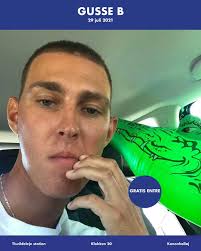 Elias Bender Rønnenfelt indtager denne aften Kanonhalløj for første gang.  Verdensstjernen og Iceage forsangeren kommer ved denne solokoncert til at  opføre både egne sange og sange fra bagkataloget (Iceage & Marching Church).