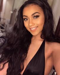 Lana Sadler's Instagram, Twitter & Facebook