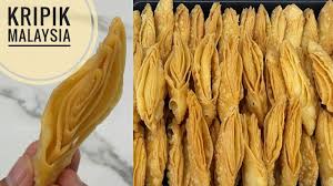 Tuang ke dalam sebuah wadah berisikan kacang koro. Resep Kripik Malaysia Enak Renyah Dan Gurih Youtube