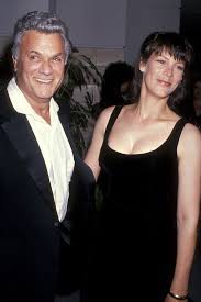 Jun 30, 2021 · jamie lee curtis wird dieses jahr bei den filmfestspielen von venedig besonders geehrt: Jamie Lee Curtis Ich Habe Mit Meinem Vater Drogen Geteilt Gala De