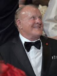 Arizona businessman Bruce Halle dies