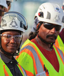 Laurie Crews's Instagram, Twitter & Facebook