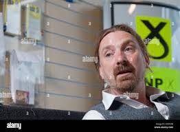 Chris Collington's Instagram, Twitter & Facebook