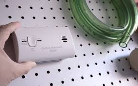This one lets you know there's a problem with a red led indicator light and a piercing alarm. How To Detect Poisonous Gas In Your Home Safewise Com