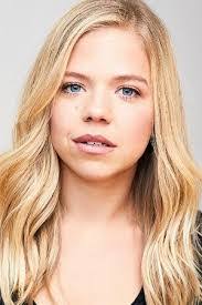 Dani Romain's Instagram, Twitter & Facebook