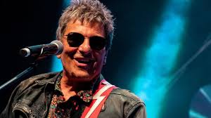 Evandro Mesquita revela projetos inéditos da Blitz em entrevista exclusiva