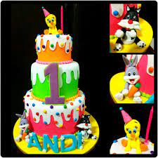 Baby Looney Tunes Cake Baby Looney Tunes Looney Tunes Party Boys 1st Birthday Party Ideas