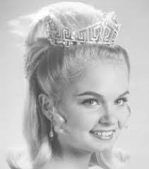 Judith Nash's Instagram, Twitter & Facebook