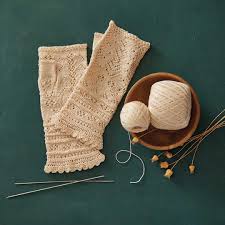 This knit uses the intarsia technique which is well suited to experienced knitters. Exquisite Knits From The Pages Of Piecework Piecework
