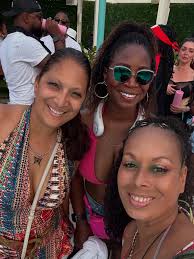 Tina Sutherland (@tinastouch) • Instagram photos and videos