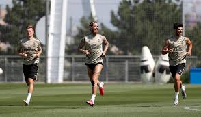 Real Madrid Training Session Photos Real Madrid Cf Real Madrid Training Real Madrid Real Madrid Players
