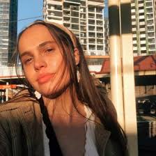 Emma Pendleton (em_pendo)