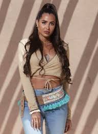 Objectif reste du monde : Objectif Reste Du Monde W9 Decouvrez Les 19 Candidats De La Saison 1 Photos Avec Tele 7 Jours