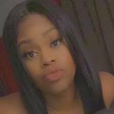 Papoose posted up with his mother, daughters, and Remy Ma's granddaughter.  Papoose said she doesn't post. It's giving, since you barely post pictures  of her, I will #Papoose