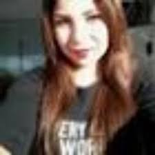 Alejandra Laurel (@AlejandraLaurle)