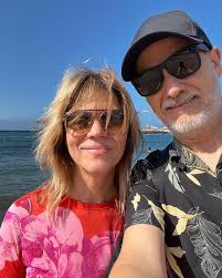 España 🇪🇸 ¡Te quiero para toda la vida! Gracias: @loscantadoresoficial  @adrianmartinvega @vanadiss_official @patoviedo Ahora ya en Madrid para  volver a casa ✈️