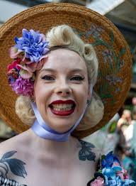 🌞Lovely day at the Colour Walk, Street Badass, London Street Photography  Fest, where I met some lovely people! 🤩