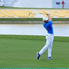 Jun 10, 2021 · rory mcilroy has hit back at critics of his caddie and best mate harry diamond ahead of next week's us open at torrey pines. Rory Mcilroy Gets A Grip As 65 Puts Him Two Off Leader Adam Scott