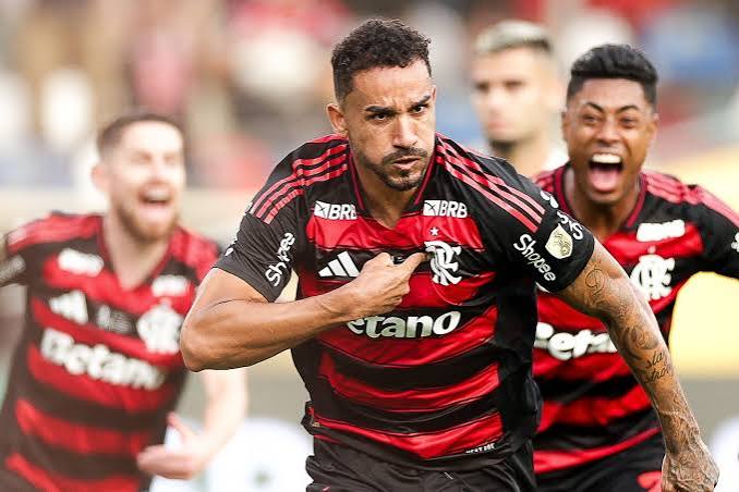 Danilo indica renova&ccedil;&atilde;o com Flamengo e aposentadoria em 2027 | Ge