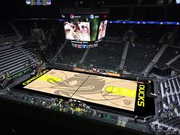 Oregon basketball court brings outdoor wonders to the hardwood. Is This Oregon S New Basketball Court Https Twitter Com Scoduckz Status 1181655745219067904 S 21 Collegebasketball