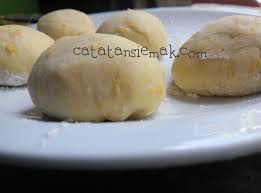 Gula halus adalah bahan penting yang sering digunakan membuat berbagai masakan. Donat Labu Kuning Waluh Catatan Emak