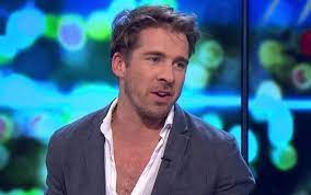 Explore tweets of hugh sheridan @hugh_sheridan on twitter. Hugh Sheridan Has Been With Men And Women But Doesn T Want To Label His Sexuality