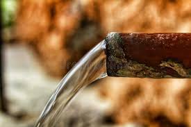 In allen konsumgütern steckt wasser, das zur produktion eingesetzt wurde, sogenanntes virtuelles wasser. Alt Geschmiedeter Wasserhahn In Chelva Dorf Spanien Stockbild Bild Von Spanien Chelva 164439441