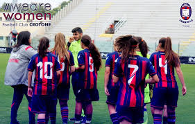 Viimeisimmät twiitit käyttäjältä crotonecalcio.com (@crotonecalcio). Il Crotone Sbarca Anche Nel Calcio Femminile