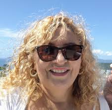 Looks femeninos en colores lisos para lucir estilizadas y modernas 💜  #hairgoals #hair #moda #modafemenina #modafeminina