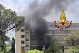 We did not find results for: Roma Paura Al Cto Scoppia L Incendio Nella Struttura Ecco Cosa Sta Succedendo Foto