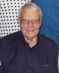 Prokureur Piet Uys vier 50 jaar as regspraktisyn