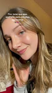 Constanza Barría Villar (@cbarriavillar_)