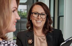 Suzanne Pascoe's Instagram, Twitter & Facebook