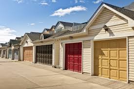 Kitsap garage door co არის მიმწოდებელი პროდუქცია და მომსახურება, როგორიცაა ავტო კარი. Pros And Cons Of Fiberglass Garage Doors