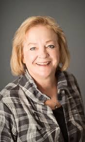 Nina Nell's Instagram, Twitter & Facebook