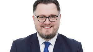 Leaders Romans Group poaches Tom Davies from Alexander Hall