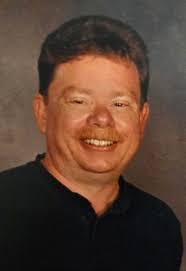 Lee Maines's Instagram, Twitter & Facebook