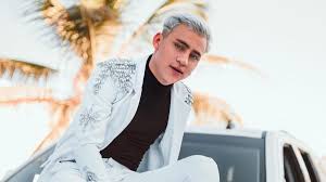 Pero si ellos salen a decir que sólo es amistad, donde sí fue como raro fue este tuit de juan de dios que dice que su hermano se besa con todo lo que se mueve. Rod Contreras Estrena Su Roast Yourself Y Es Tendencia En Youtube
