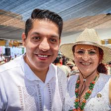 CON EL SENADOR DE LA REPÚBLICA EMMANUEL REYES CARMONA 🌹🤠👒🌹