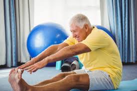 Resultado de imagem para pilates para idosos