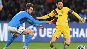 Messi had the ball in the net again soon after following a superb team move but the goal was harshly ruled out for handball by the argentine . Video Trick Des Abends Lionel Messi Schickt Zwei Napoli Spieler Ins Nichts Goal Com