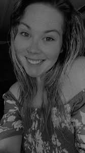 Appearance and Behavior of a 90 Day Fiancé Cast Member