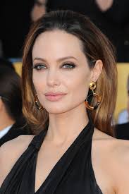 Полное имя — анджелина джоли войт (angelina jolie voight). Angelina Jolie S Prophylactic Mastectomy A Difficult Decision Harvard Health