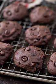 Calories, fat, protein, and carbohydrate values for for dark chocolate and other related foods. Healthier Dark Chocolate Coconut Oil Cookies