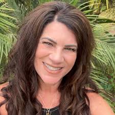 Please join us in congratulating Mrs. Steen, our amazingly creative  Librarian at Friends Christian Elementary School! Mrs. Steen has been  nominated for the Parenting OC Magazine 2020 Top Teachers & Employees School