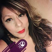 Stephanie Hursey's Instagram, Twitter & Facebook