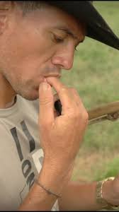 Vida como Mensual: Lo Más Reciente de César Orellana