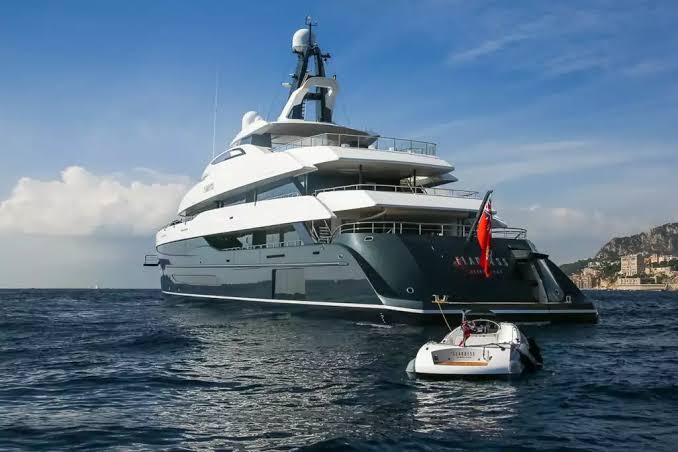 M'BRACE Yacht • Michael Jordan $115M Superyacht