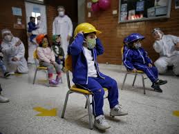 Clases presenciales volverán según evolucione la pandemia en colombia. Ounnvh8axt Pgm